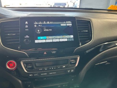 Used 2019 Honda Passport Touring image 17