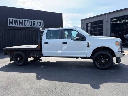 Used 2022 Ford F250 XL w/ Power Equipment Group AWD/4WD image 5