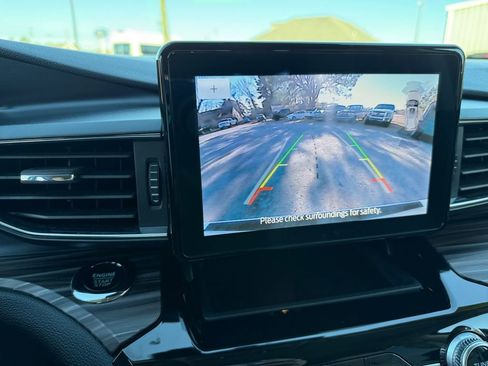 Certified 2023 Ford Explorer Limited image 22