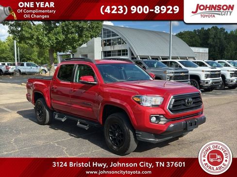 Used 2022 Toyota Tacoma SR5 w/ Technology Package AWD/4WD image 1