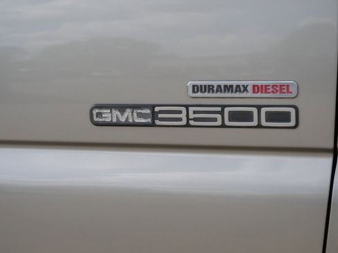 Used 2001 GMC Sierra 3500 4x4 Extended Cab image 35