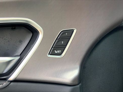 Used 2025 Acura RDX SH-AWD image 33