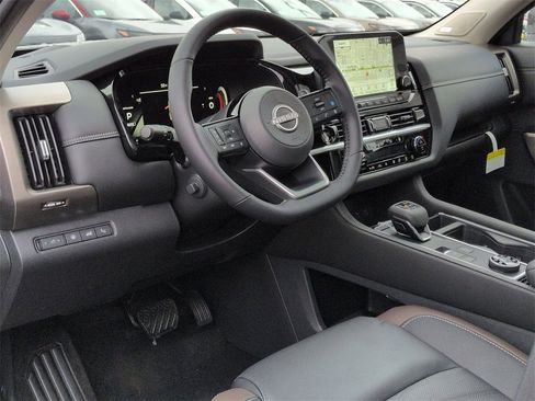 New 2025 Nissan Pathfinder Platinum w/ Cargo Package image 9