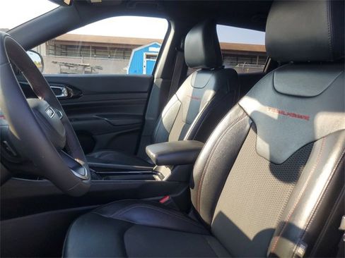 Used 2023 Jeep Compass Trailhawk image 9
