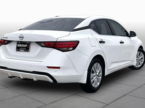 Certified 2025 Nissan Sentra S FWD image 12