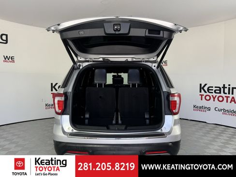 Used 2019 Ford Explorer Limited w/ Class III Trailer Tow Package FWD image 16