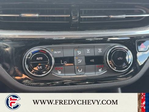 Used 2024 Buick Envista Sport Touring w/ Convenience I Package FWD image 19