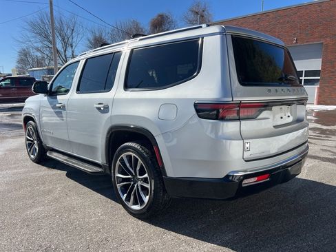 Used 2022 Jeep Wagoneer Series II w/ Premium Group I image 3