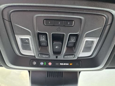 Used 2024 GMC Sierra 1500 AT4 w/ Technology Package AWD/4WD image 23