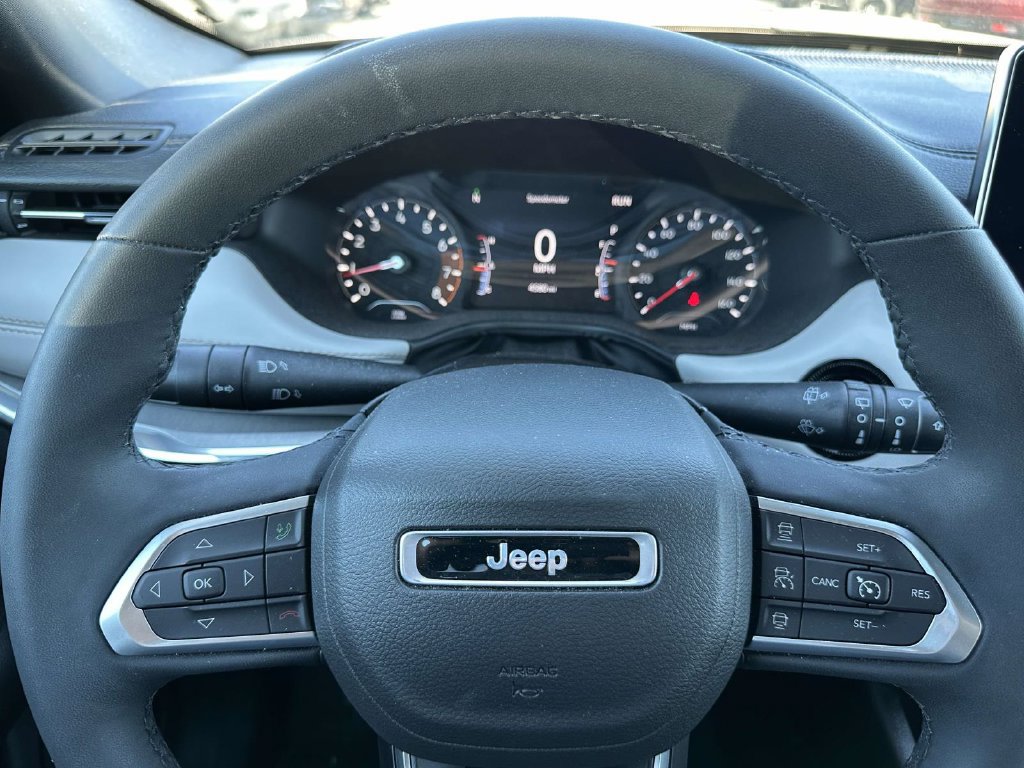Used 2023 Jeep Compass Limited AWD/4WD image 20