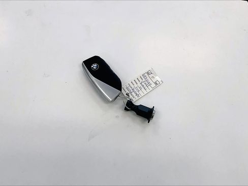 Used 2025 BMW X5 xDrive40i w/ M Sport Package AWD/4WD image 14