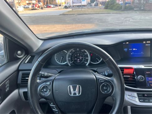 Used 2015 Honda Accord EX-L image 19
