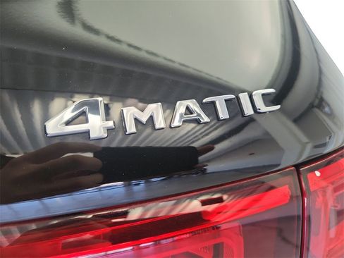 Used 2020 Mercedes-Benz GLB 250 4MATIC image 32