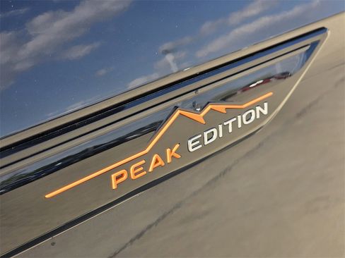 Used 2024 Volkswagen Atlas Peak Edition SEL image 8