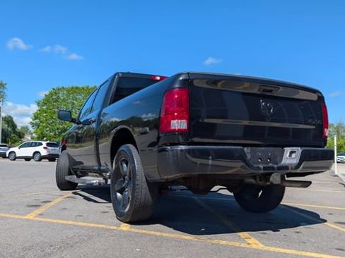 Used 2019 RAM 1500 Express w/ Express Value Package AWD/4WD image 7