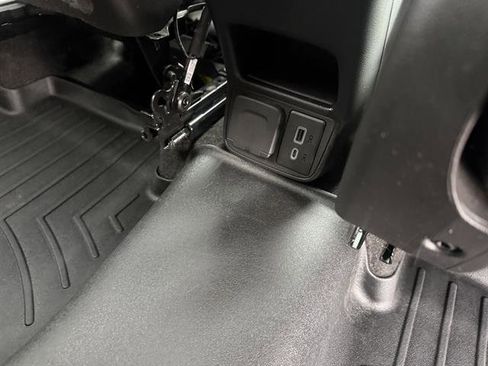 Used 2023 Chevrolet TrailBlazer LT w/ Convenience Package image 17