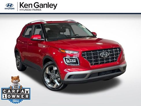Used 2023 Hyundai Venue Limited w/ Cargo Package image 1