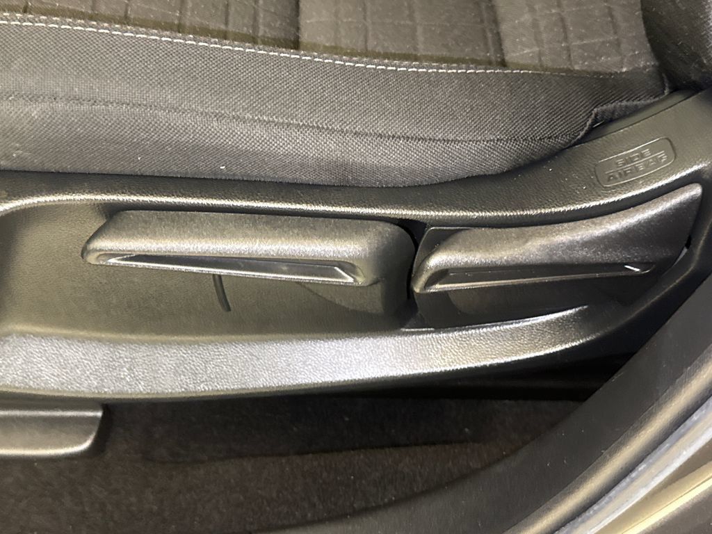 Used 2024 Honda HR-V LX image 20