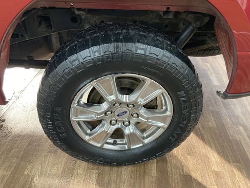 Used 2015 Ford F150 XLT w/ Equipment Group 302A Luxury image 9