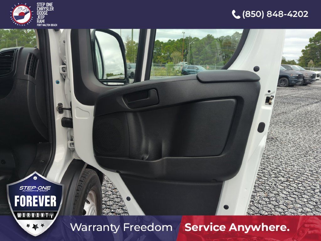 Used 2025 RAM ProMaster 2500 w/ Convenience Group FWD image 24