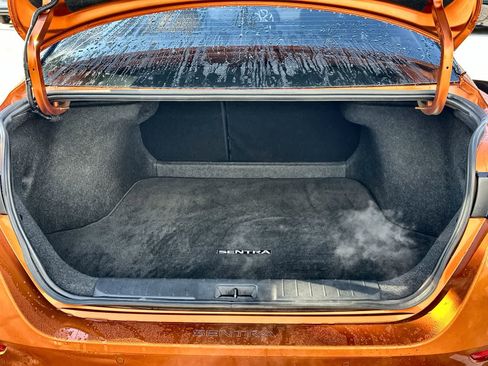 Used 2024 Nissan Sentra SR w/ SR Premium Package image 19