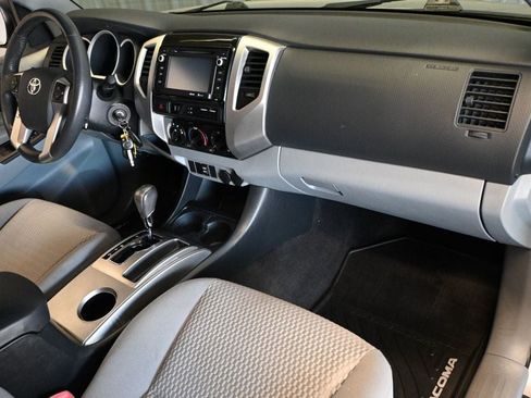 Used 2014 Toyota Tacoma PreRunner w/ SR5 Package RWD image 12