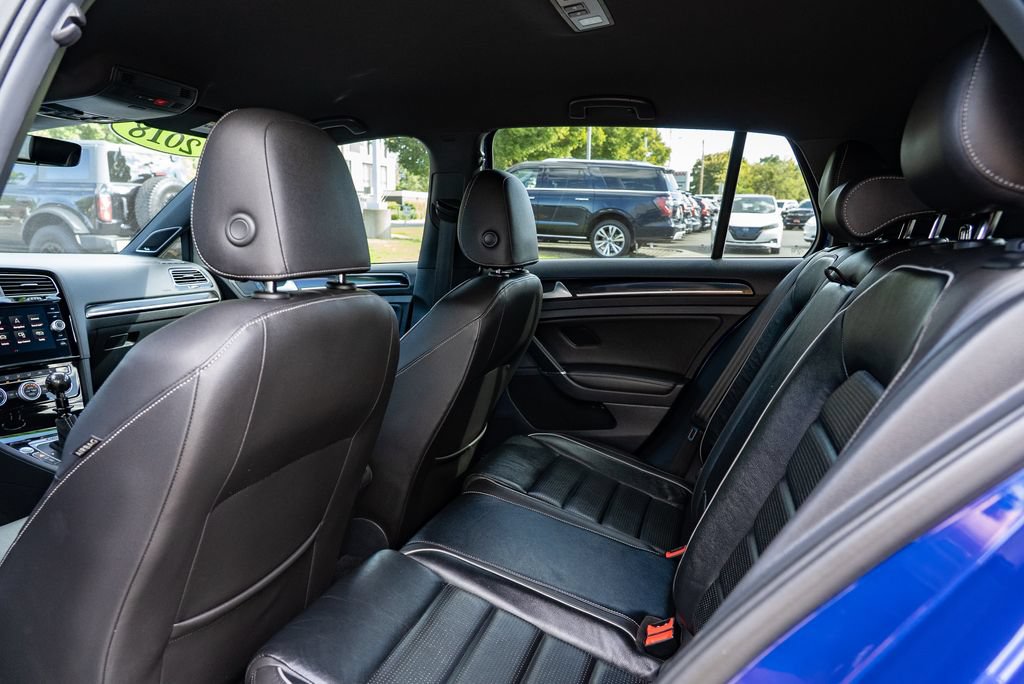Used 2018 Volkswagen Golf R 4-Door AWD/4WD image 23
