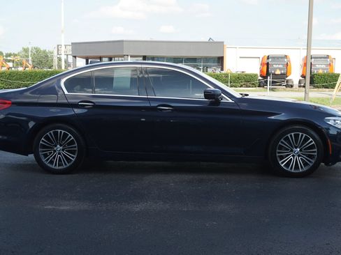 Used 2017 BMW 530i xDrive AWD/4WD image 4