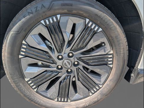 Used 2025 Nissan Murano Platinum w/ Cargo Package AWD/4WD image 25