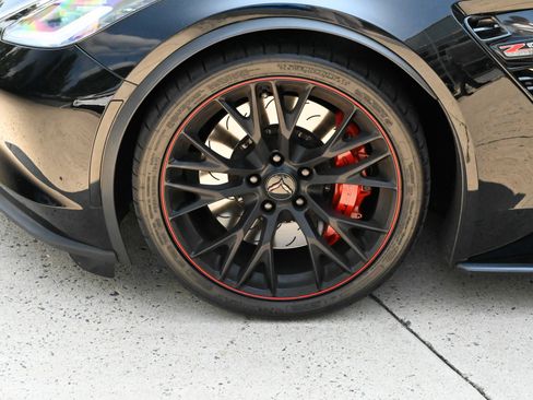 Used 2019 Chevrolet Corvette Z06 RWD image 9
