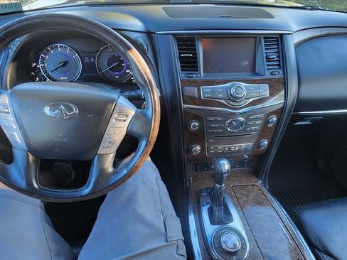 Used 2017 INFINITI QX80 4WD w/ Driver Assistance Package image 4