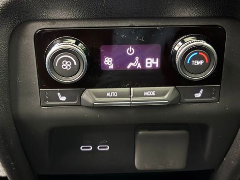 New 2026 Buick Enclave Avenir image 8