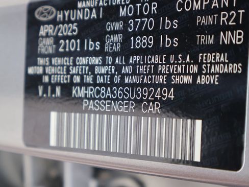Used 2025 Hyundai Venue SEL FWD image 42