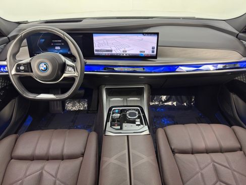 Used 2023 BMW i7 xDrive60 AWD/4WD image 8
