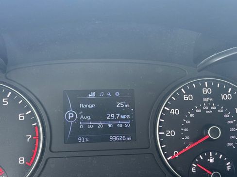 Used 2018 Kia Optima EX w/ Premium Package FWD image 10