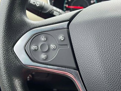 Used 2023 Chevrolet Traverse LS image 21