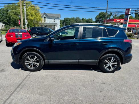 Used 2017 Toyota RAV4 XLE w/ Plus Special Value Package AWD/4WD image 7