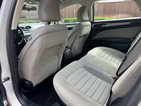 Used 2018 Ford Fusion S FWD image 24