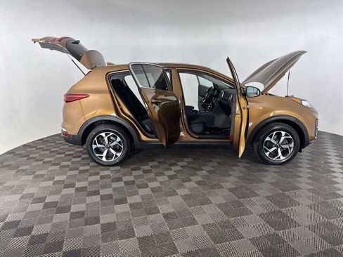 Used 2020 Kia Sportage LX AWD/4WD image 13
