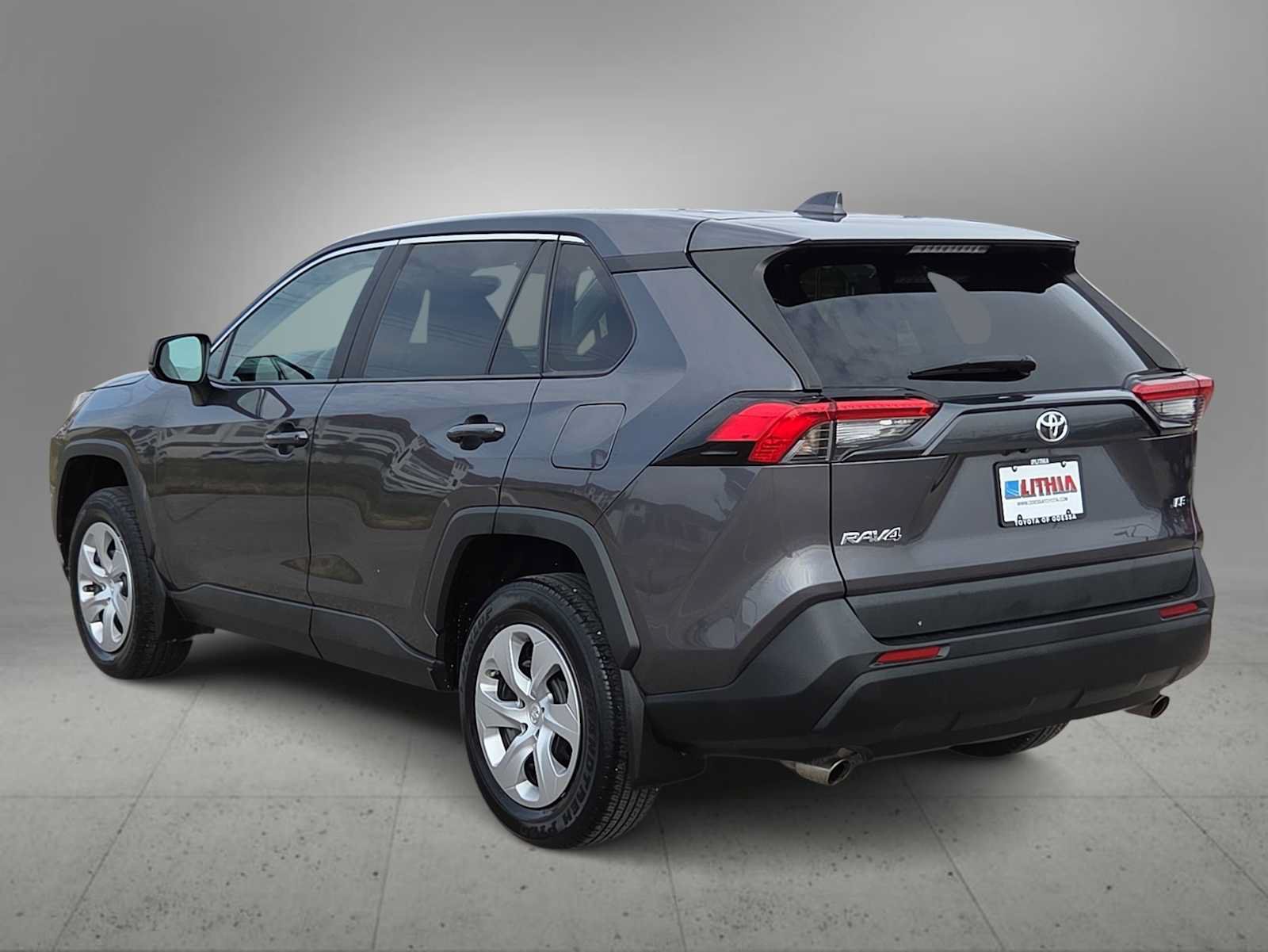 Used 2024 Toyota RAV4 LE FWD image 6
