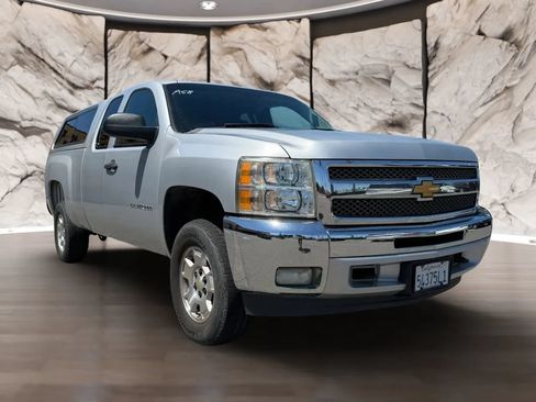 Used 2013 Chevrolet Silverado 1500 LT w/ All-Star Edition AWD/4WD image 3