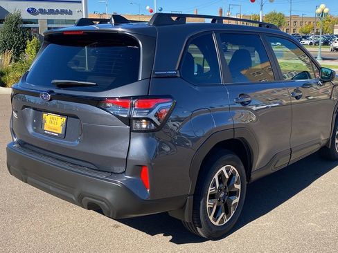 Used 2025 Subaru Forester Premium image 5