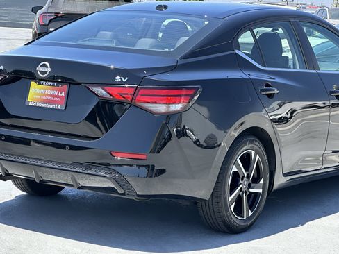Used 2024 Nissan Sentra SV FWD image 8