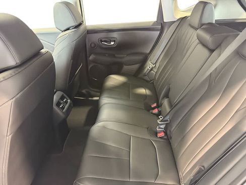 Used 2025 Acura ADX AWD image 32