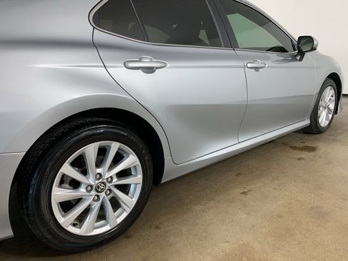 Used 2024 Toyota Camry LE image 9