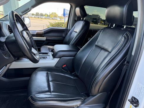 Used 2019 Ford F150 Lariat w/ Equipment Group 502A Luxury AWD/4WD image 24