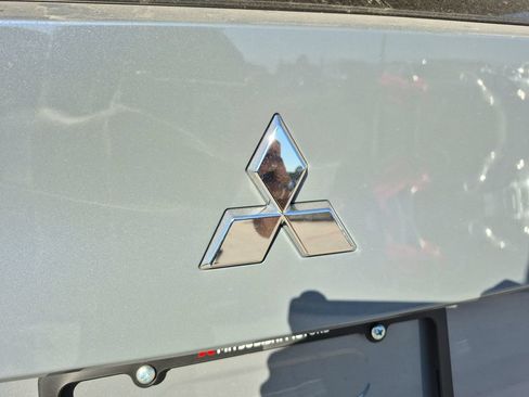 New 2025 Mitsubishi Outlander SE AWD/4WD image 12