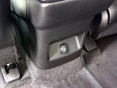 Used 2024 Kia Telluride SX w/ Towing Package FWD image 15