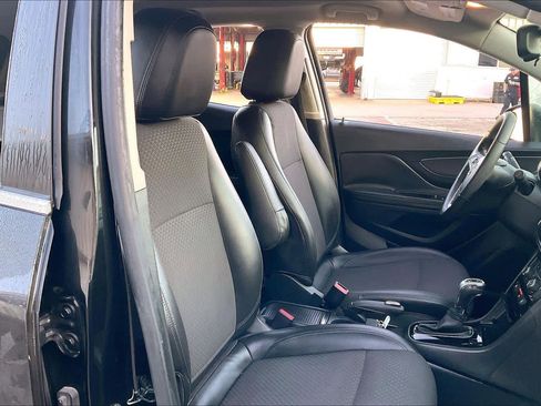 Used 2018 Buick Encore Preferred w/ LPO, Active Package image 9