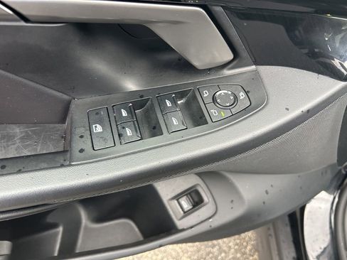 Used 2025 BMW 530i RWD image 35